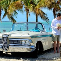 Get a classic photo shoot with Vintage Car